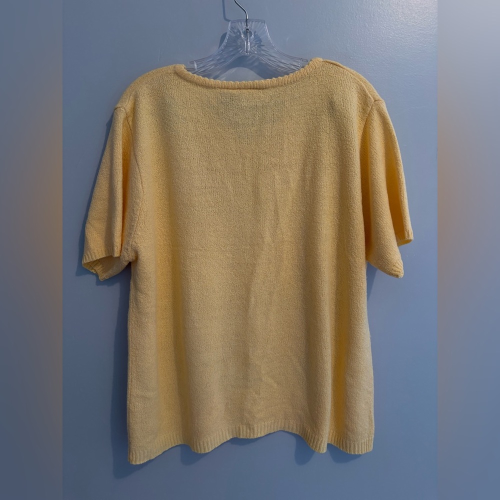 Bobbie Brooks Women's Size 18W / 20W Butter Yellow Knit Sweater V-Neck - Picture 13 of 15